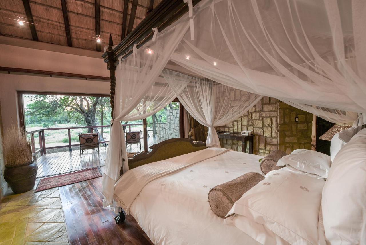 Shumbalala Game Lodge ธอร์นีบุชเกมรีเซิร์ฟ ภายนอก รูปภาพ