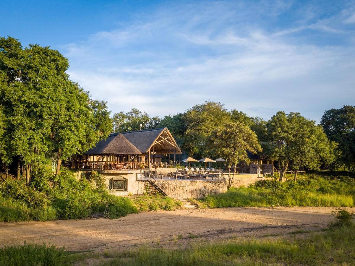 Shumbalala Game Lodge ธอร์นีบุชเกมรีเซิร์ฟ ภายนอก รูปภาพ