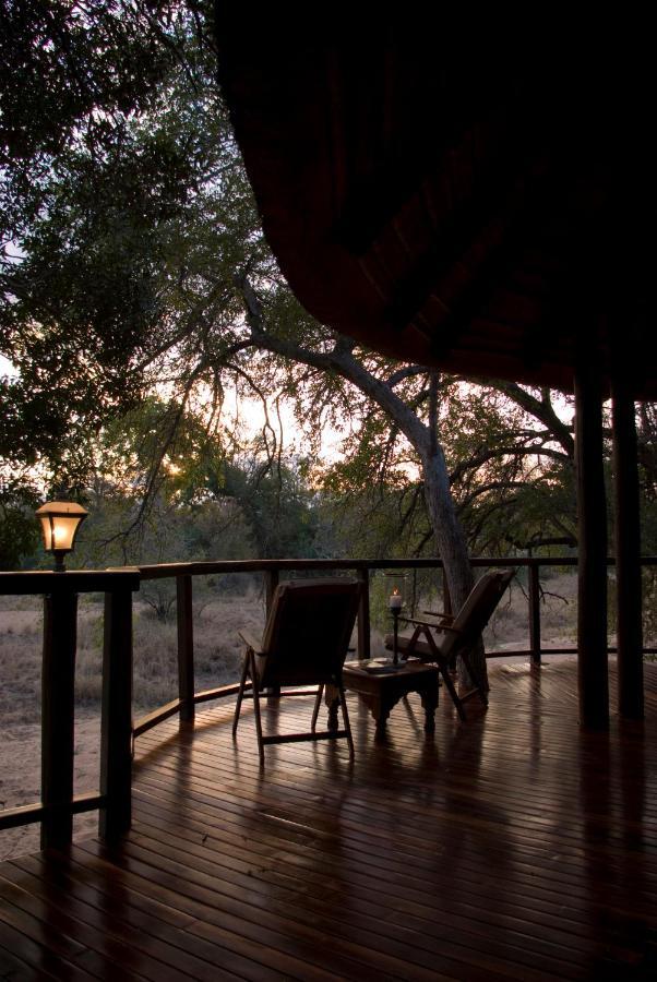 Shumbalala Game Lodge ธอร์นีบุชเกมรีเซิร์ฟ ภายนอก รูปภาพ